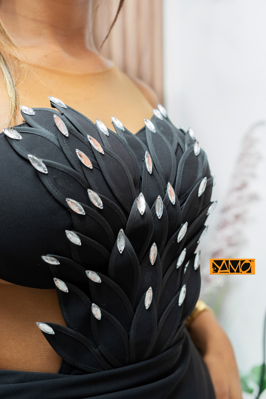 Robe de soirée glamour assortie de perles